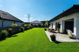 Uništava vam TRAVNJAK, a možda NI NE ZNATE da je tu: Ovo je TIHI UBICA vašeg vrta