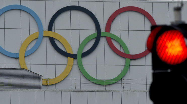 Olimpiai ötkarika/Fotó: AFP
