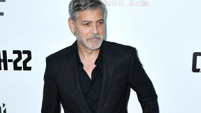 Hoppá: filmrendezőnek állt George Clooney