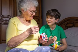 Wiesz, jak wyglądała Wielkanoc w PRL? 11/11 zdobędą tylko ci, którzy kombinowali jak zdobyć szynkę