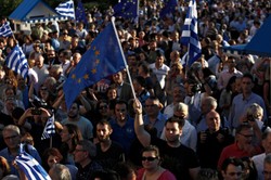 Grecy szturmują banki. Trwa wielkie wypłacanie oszczędności