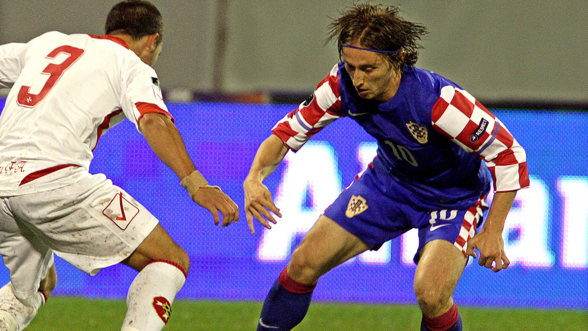 W meczu eliminacji mistrzostw Europy w 2012, Chorwacja pewnie pokonała Maltę 3:0 (2:0) i wróciła na fotel lidera grupy F.