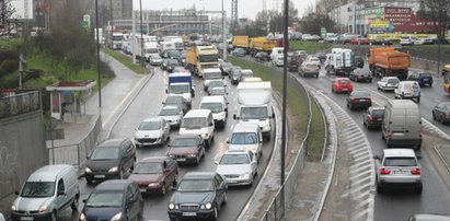 Zostaw samochód w domu i pojedź za darmo komunikacją miejską!