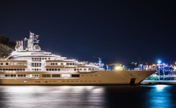 Czy jacht zacumowany w Toskanii należy do Putina? Członek załogi: Mówienie o tym byłoby niebezpieczne.