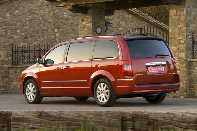 Chrysler Grand Voyager duży i niedrogi, ale czy trwały