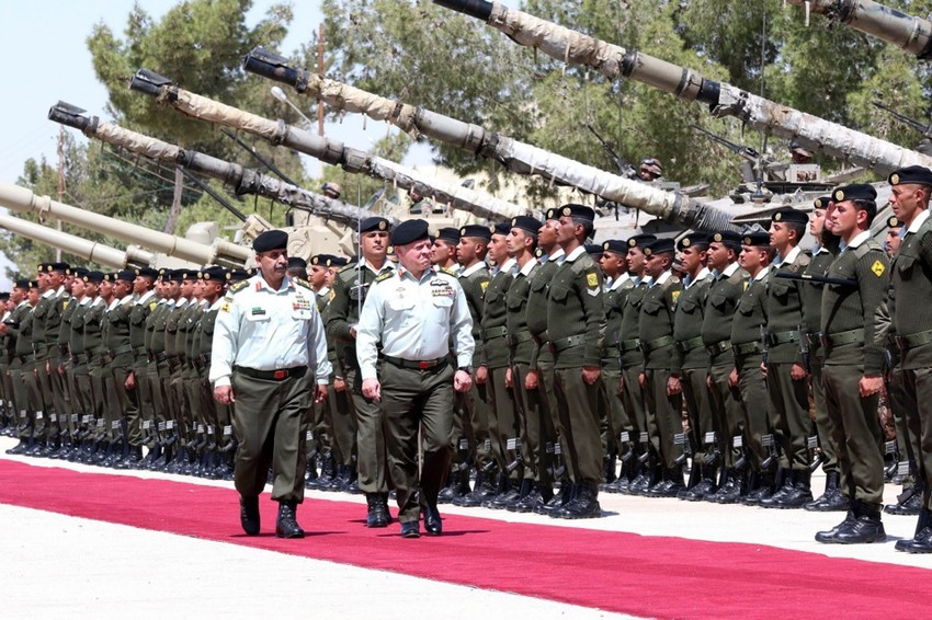 Kralj Abdulah II tokom smotre vojnika u Katranehu 4. aprila 2016.