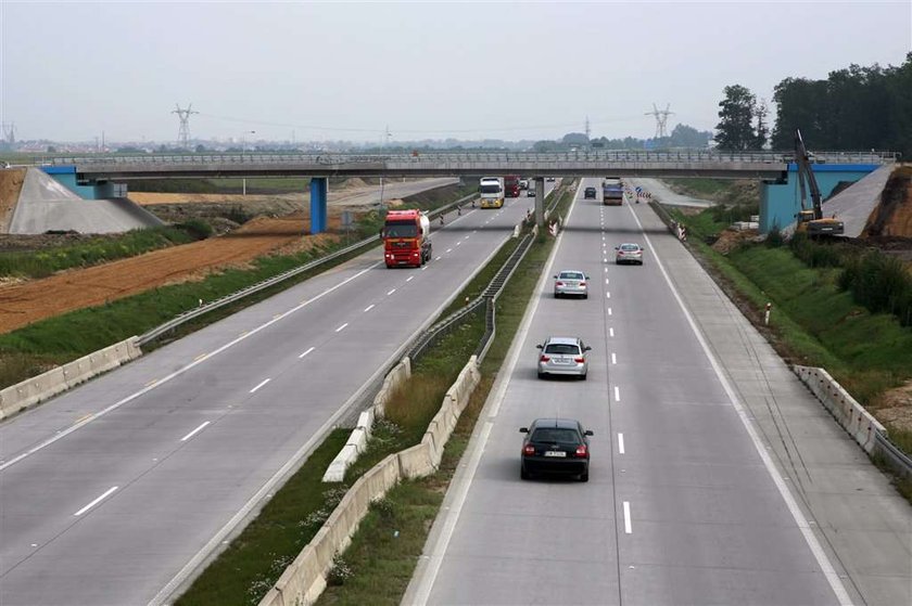 autostrada, ograniczenia, szybka jazda