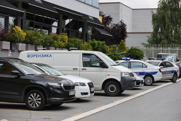 PRIPADNIK SAJ ZAUSTAVIO PUCAČA SA NOVOG BEOGRADA Najnoviji detalji pucnjave u restoranu: Specijalac bio van dužnosti na piću, a onda je usledila DRAMA