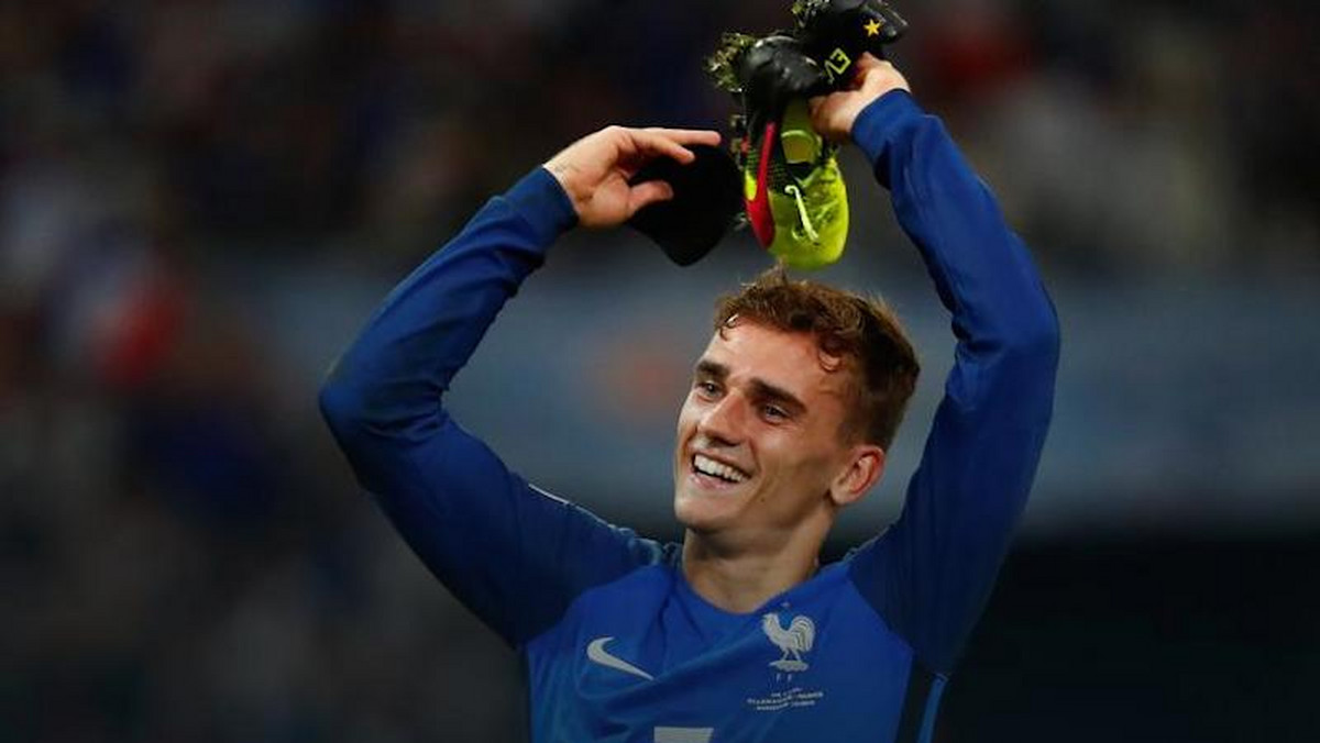 Przez całe Euro słyszeliśmy bajki o turnieju zmęczonych ludzi, a nagle z kapelusza wyskoczył Antoine Griezmann i wszystkim zaśmiał się w twarz. Francuz w poprzednim sezonie rozegrał prawie 60 spotkań, czyli więcej od Lewandowskiego, Muellera i Kane’a. Dzisiaj dalej rozpiera go energia - właśnie przepchnął Francję do finału i stał się bohaterem narodu.