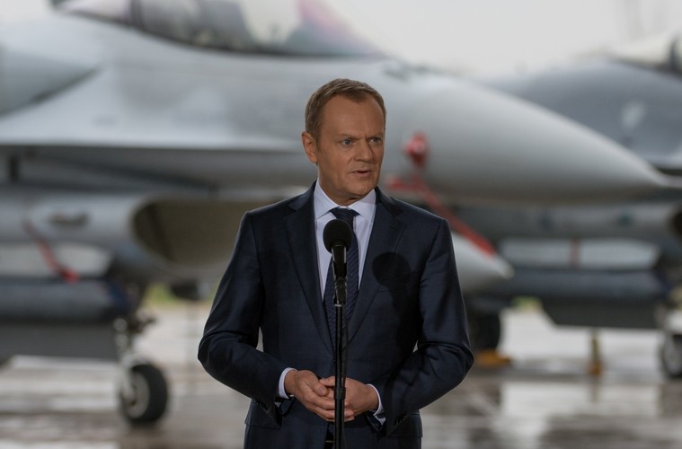 Donald Tusk w 32. Bazie Lotnictwa Taktycznego w Łasku