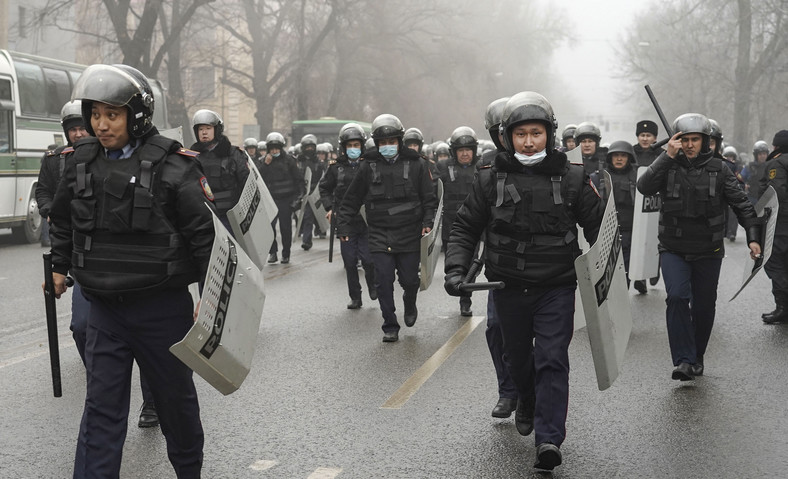 Na ulice wielu miast Kazachstanu wyszła policja. Pojawiło się też wojsko