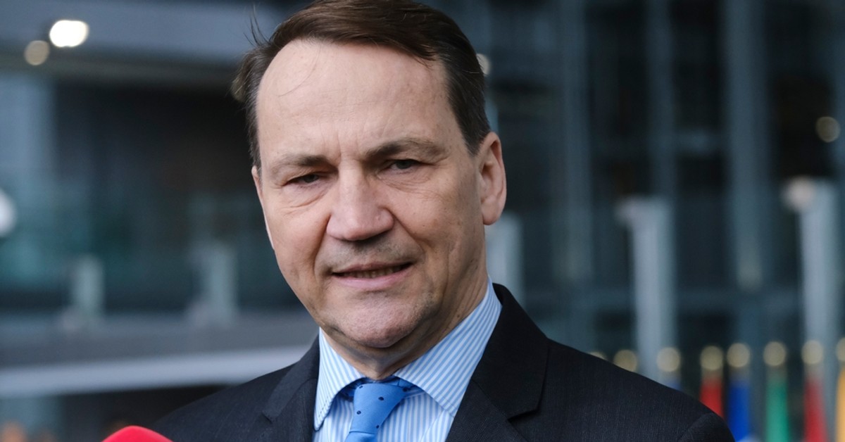 Sikorski: Ukraina może się bronić do końca roku przy wsparciu UE. Putin musi to wziąć pod uwagę