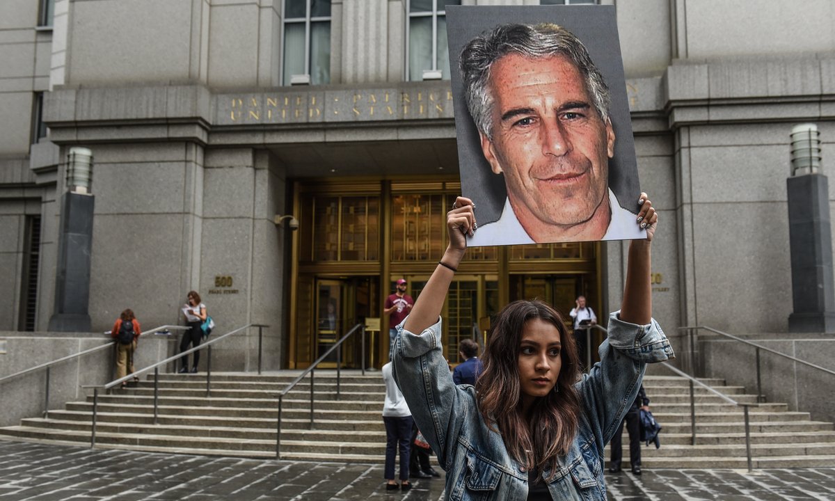 Najbogatsi z listy "Forbesa" w aktach Epsteina. Mroczne kulisy biznesu