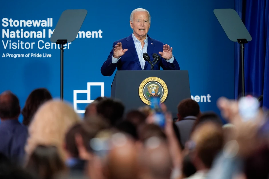 Džo Bajden na ceremoniji otvaranja Centra za posetioce nacionalnog spomenika Stounvol u Njujorku 28. juna