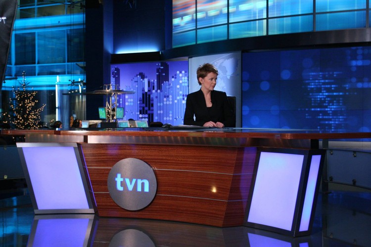 Stół z 'Faktów' TVN