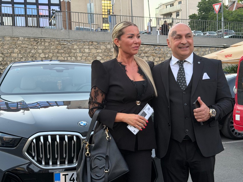 Olja Karleuša sa mužem