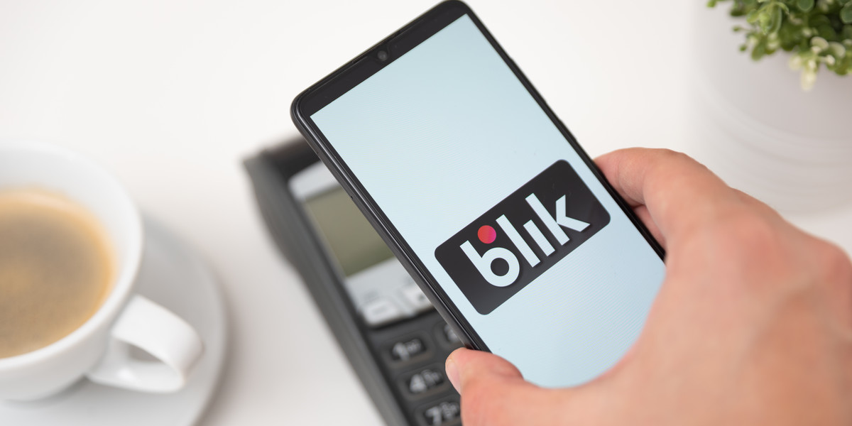 BLIK to standard płatności mobilnych. Rozwija go spółka Polski Standard Płatności, której udziałowcami jest sześć polskich banków. 