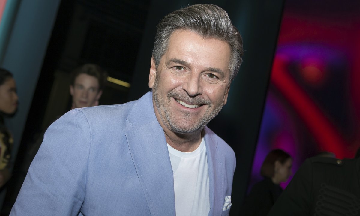 W latach 80 kobiety za nim szalały. Teraz on i jego żona zmienili nazwisko