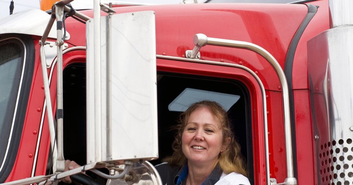 Only 6% of truck drivers are women — but the data suggests they're ...