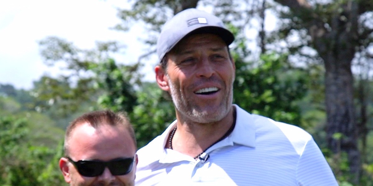 Tony Robbins follows a special diet he says gets him through 16-hour work days