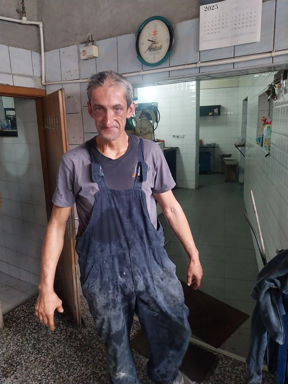 Heroj dana, automehaničar Deki