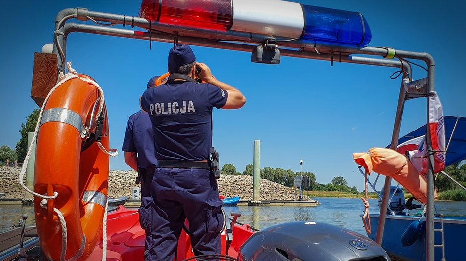 Wszedł do wody i już nie wypłynął. Śmierć 62-latka na jeziorze