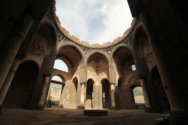 Forteca Diyarbakır i krajobraz kulturowy ogrodów Hevsel (Turcja)
