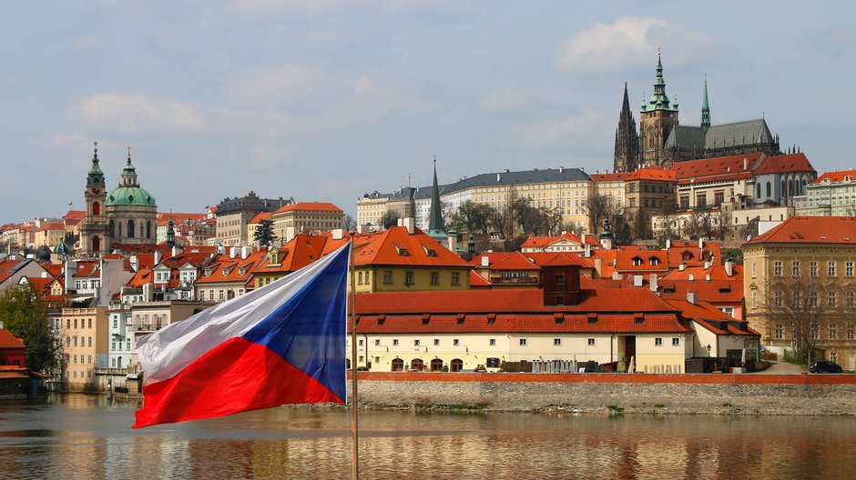 Czeska flaga w Pradze (zdjęcie ilustracyjne)