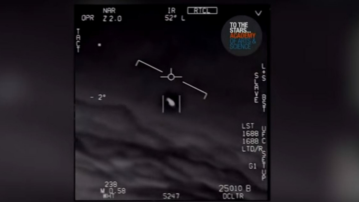 Trzy nagrania wykonane przez pilotów wojskowych, na których widać niezidentyfikowane obiekty latające, są autentyczne - potwierdziła amerykańska armia. Na wideo można zobaczyć zjawiska powietrzne, których eksperci nie potrafią wytłumaczyć.