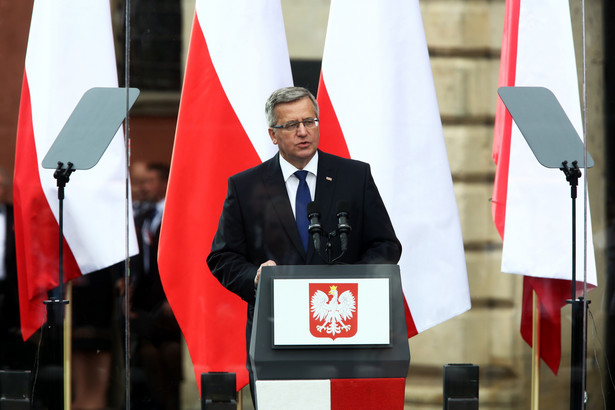 Prezydent RP Bronisław Komorowski przemawia podczas głównych uroczystości z okazji 25-lecia Wolności PAP/Tomasz Gzell