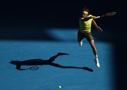 Tsitsipas wygrał walkowerem. Berrettini nie wyszedł na kort z powodu kontuzji