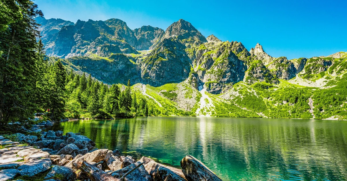 Jedno z najpiękniejszych jezior na świecie leży w Polsce. To perła Tatr