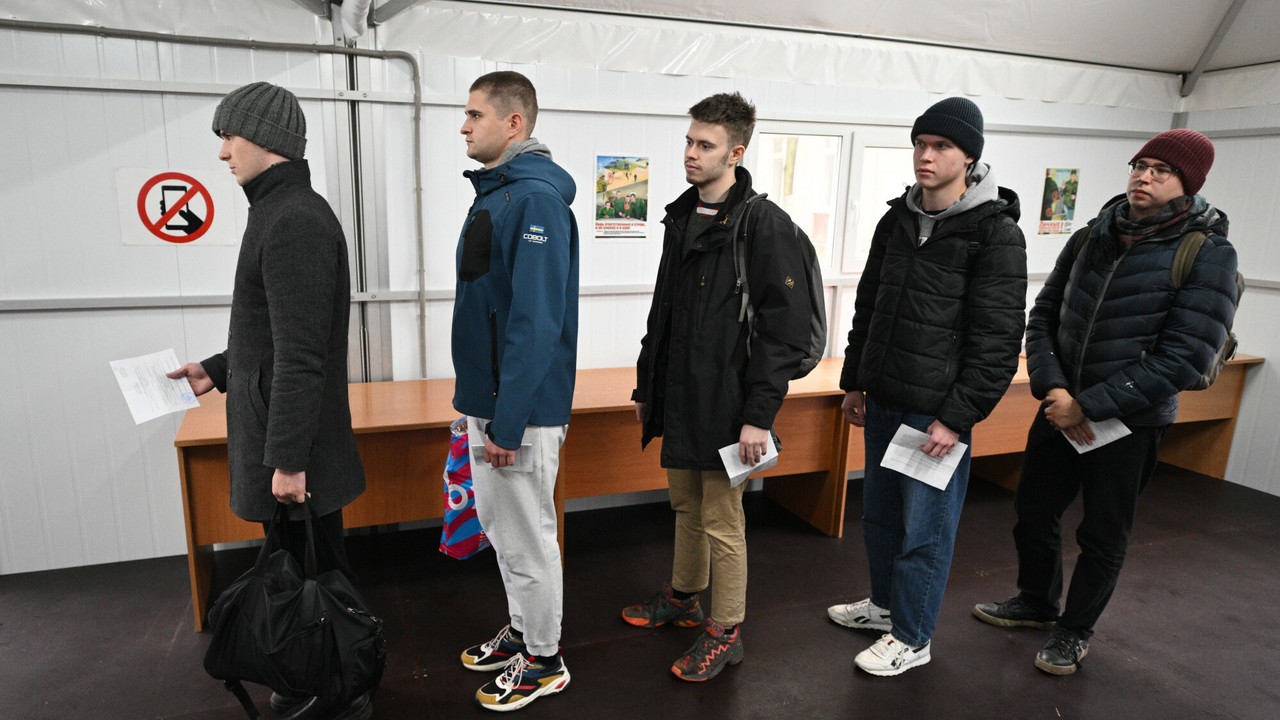 W Moskwie nie znasz dnia ani godziny. Tak Putin "poluje" na poborowych. W Rosji zapanował blady strach