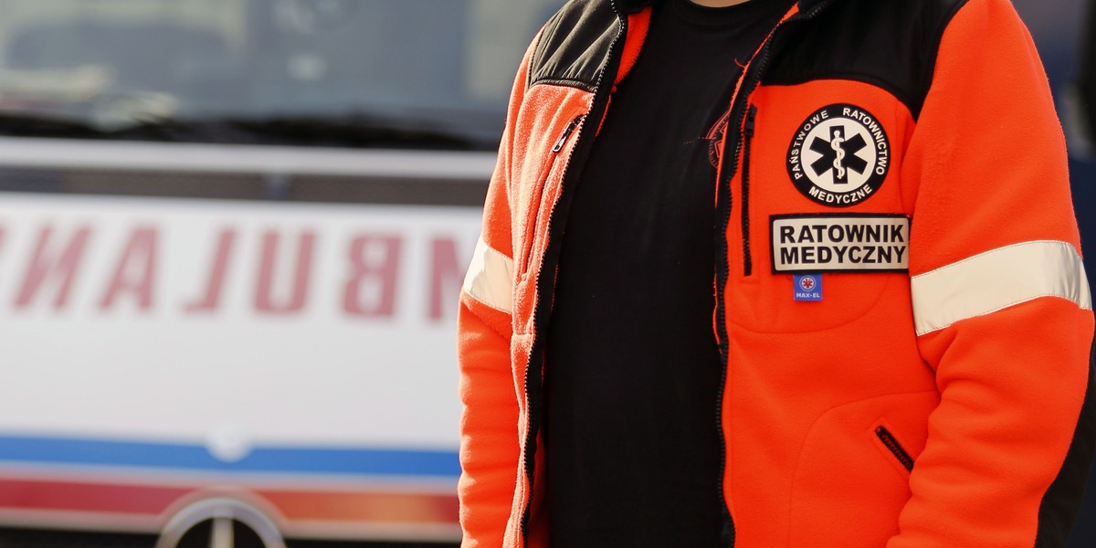Ile zarabia ratownik medyczny w 2025 roku?