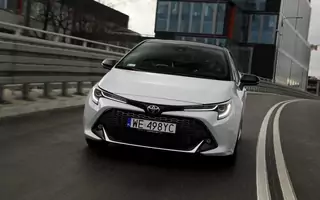 Corolla 2.0 Hybrid GR Sport – hybrydowy hot hatch?