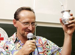 Geje nie zaszkodzili Cejrowskiemu w TVN