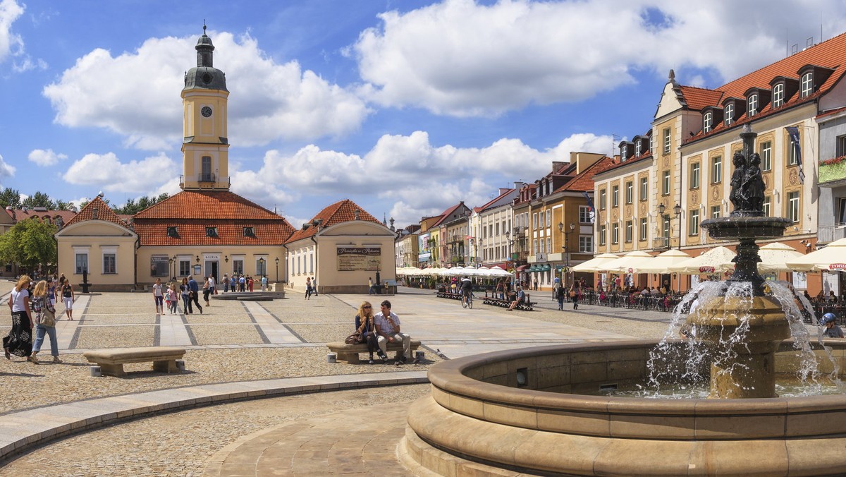 Błogosławiony ks. Michał Sopoćko, spowiednik św. siostry Faustyny Kowalskiej, został patronem Białegostoku. W poniedziałek na specjalnej sesji w auli Pałacu Branickich radni przegłosowali stosowną uchwałę. Wcześniej zgodziła się na to Stolica Apostolska.