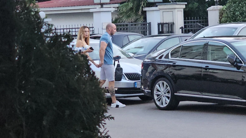 Tea Tairović sa mužem u Crnoj Gori