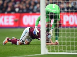 Fabiański bohaterem. Obronił karnego i zatrzymał Manchester City