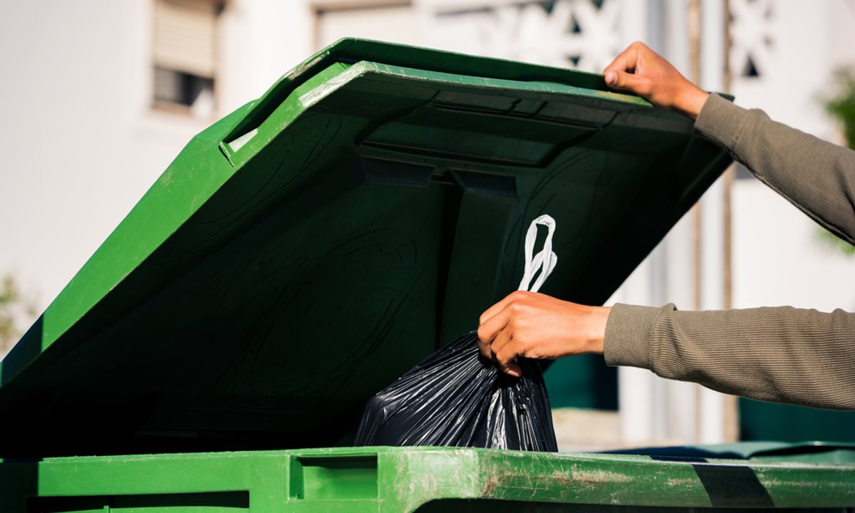 Tych śmieci nigdy nie wyrzucaj do kosza! Kwalifikowane jako przestępstwo