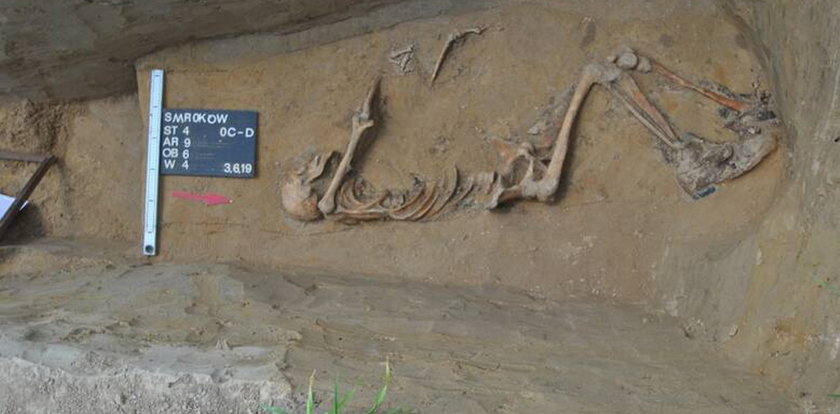 Szczątki odnalezione przy budowie S7 pochowane w Miechowie