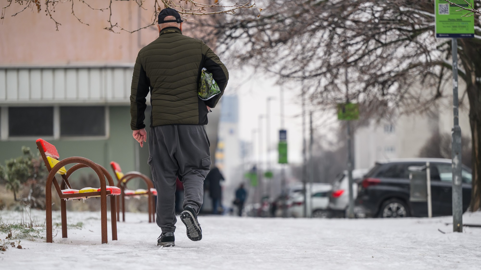 SHMÚ varuje pred poľadovicou. (ilustračné foto)