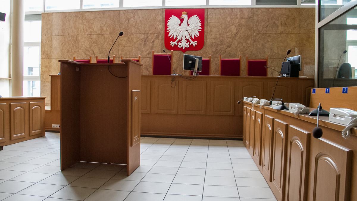 Karę 25 lat więzienia wymierzył Sąd Okręgowy w Lublinie 70-letniemu Zdzisławowi F., którego uznał za winnego zabójstwa trzech osób 23 lata temu w Opolu Lubelskim.