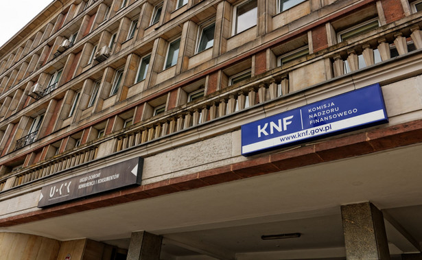 Korporacja Nadzoru Finansowego. Nowy szef mebluje KNF po swojemu