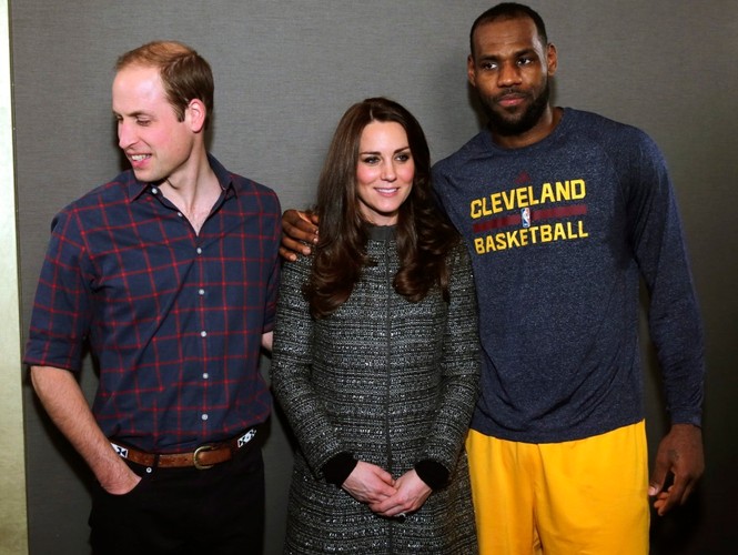 Księżna Catherine i książę William oraz LeBron James
