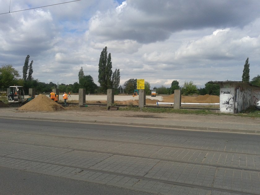 Rozebrali stary stadion na Dębcu