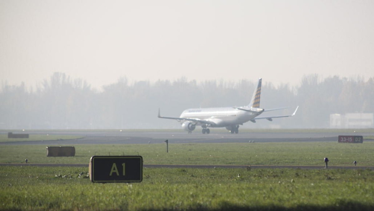 Warszawa: awaryjne lądowanie na lotnisku Chopina