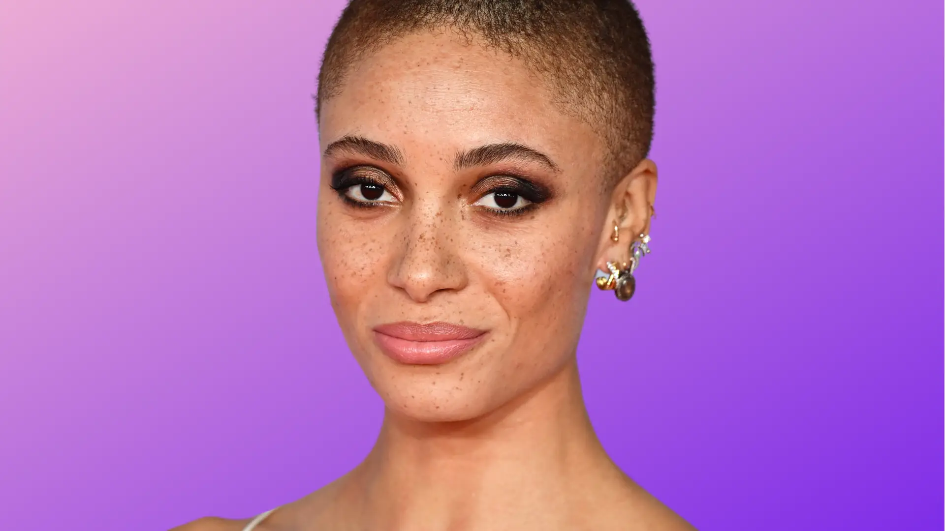 Adwoa Aboah. O potędze otwartości, zdrowiu psychicznym i pięknie [wywiad]