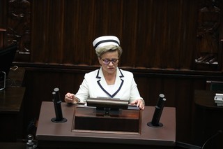 Z dnia na dzień uznawano, że nie mają magistrów. Pielęgniarki chcą końca patologii [WYWIAD]