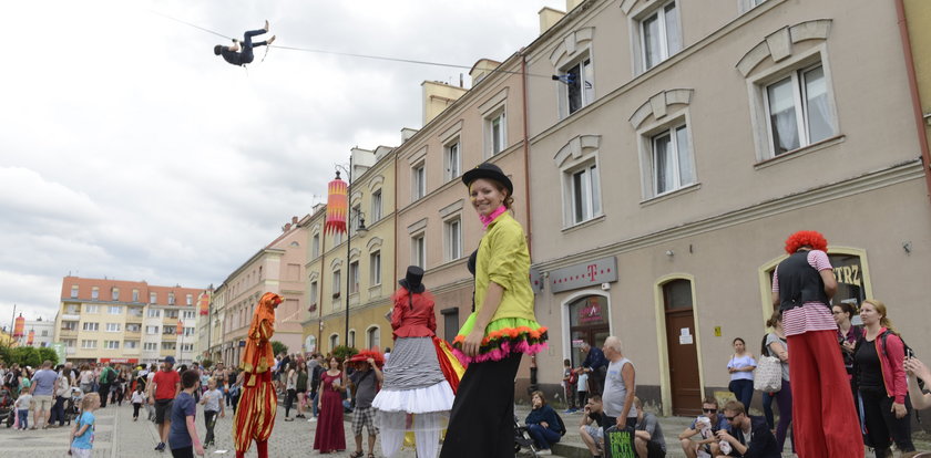 Ale cyrk! Festiwal OFCA znów zawita do Oleśnicy. Dlaczego warto tam zajrzeć? [WIDEO]